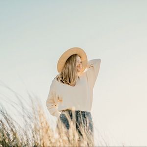 FREE PEOPLE CROP SWEATER